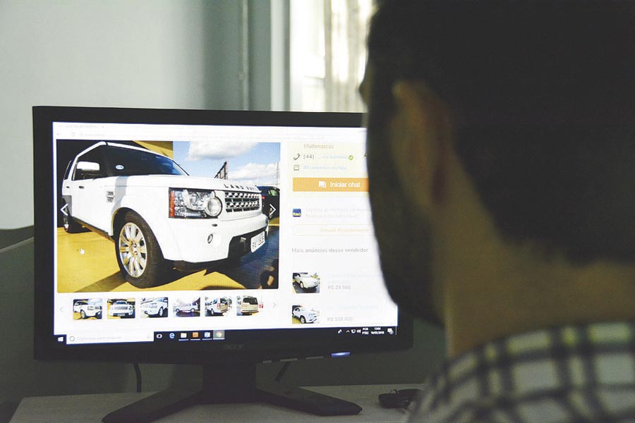 IMagem ilustrativa Veja como tomar cuidado com golpes na compra de carros pela internet