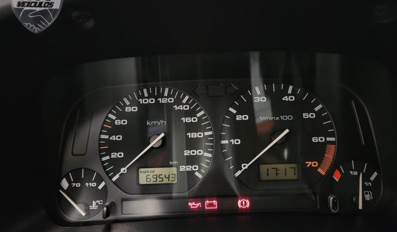 
								Volkswagen Polo Classic/ Special 1.8 Mi 1999 full									