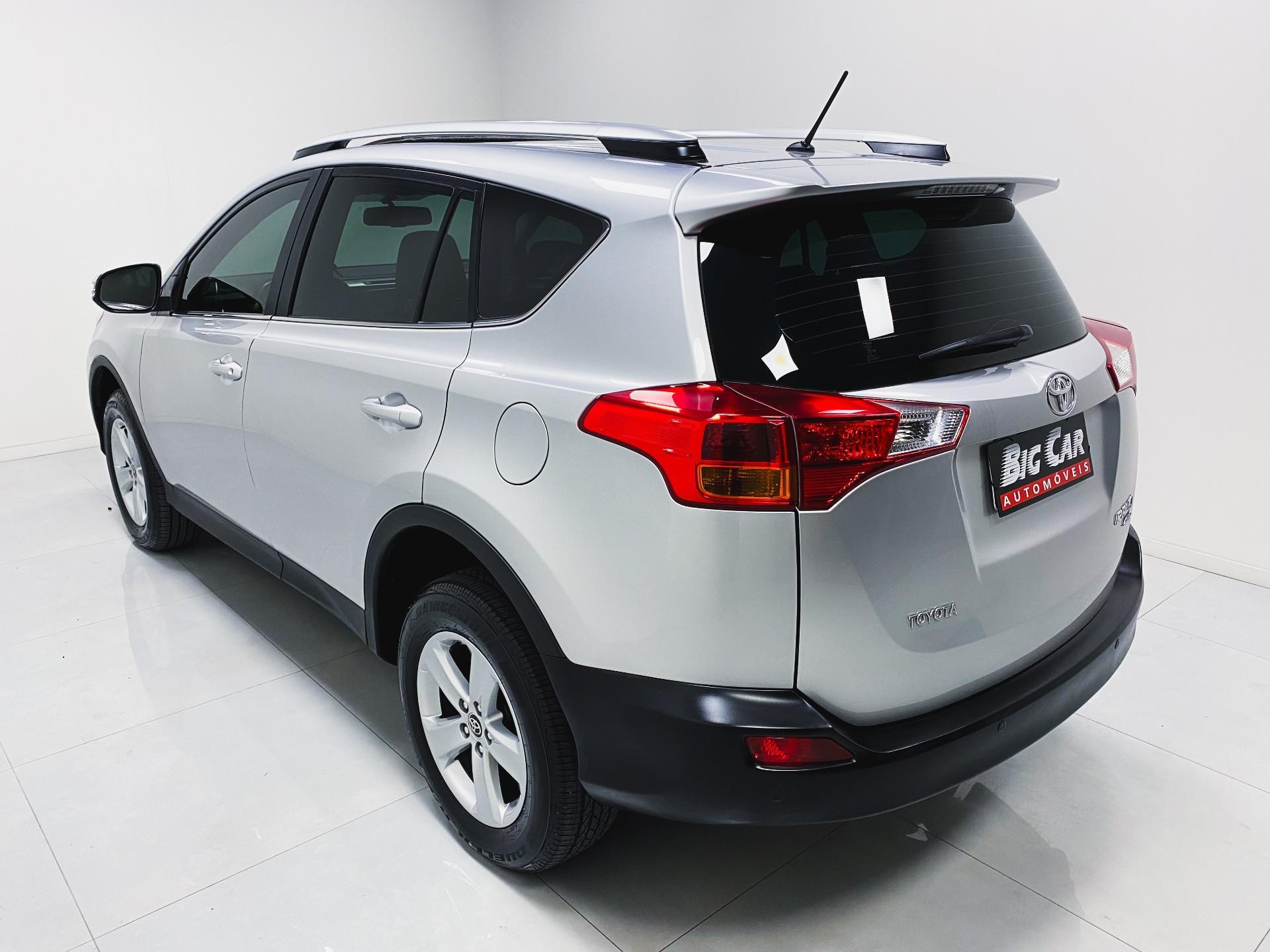 Toyota RAV-4 2.0 4×4 16V Aut. 2015