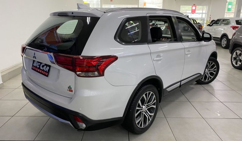 
								Mitsubishi Outlander 2.0 16V 160cv Aut. 2017 full									