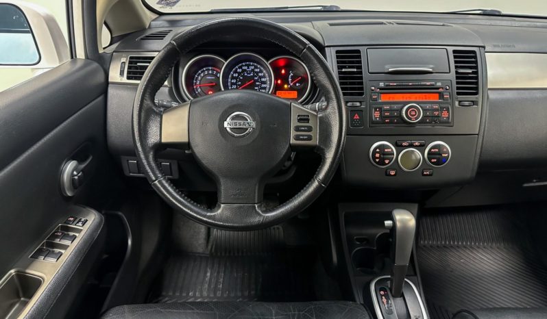 
								Nissan Tiida SL 1.8 Flex 16V Aut. 2013 full									