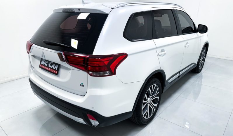 
								Mitsubishi Outlander COMFORT 2.0 16V Aut. 2018 full									