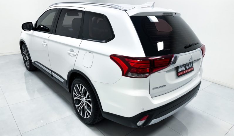 
								Mitsubishi Outlander COMFORT 2.0 16V Aut. 2018 full									