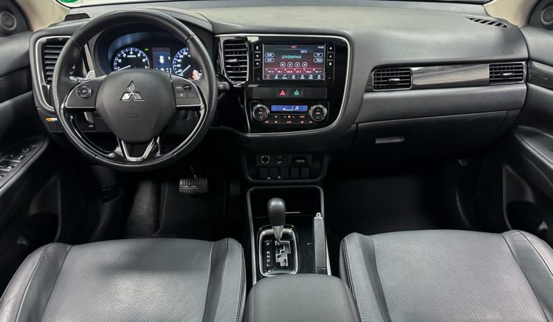 
								Mitsubishi Outlander COMFORT 2.0 16V Aut. 2018 full									