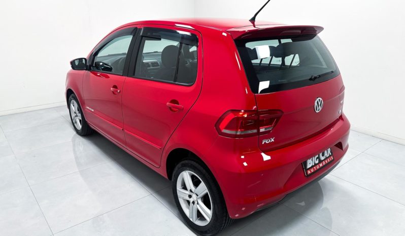 
								Volkswagen Fox Comfortline 1.6 Flex 8V 2015 full									