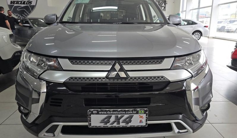 
								Mitsubishi Outlander HPE 2.0 16V 5p Aut. 2022 full									