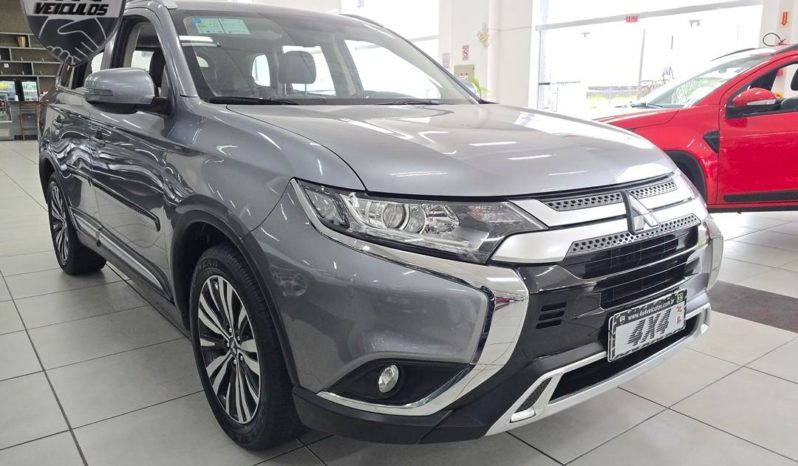 
								Mitsubishi Outlander HPE 2.0 16V 5p Aut. 2022 full									