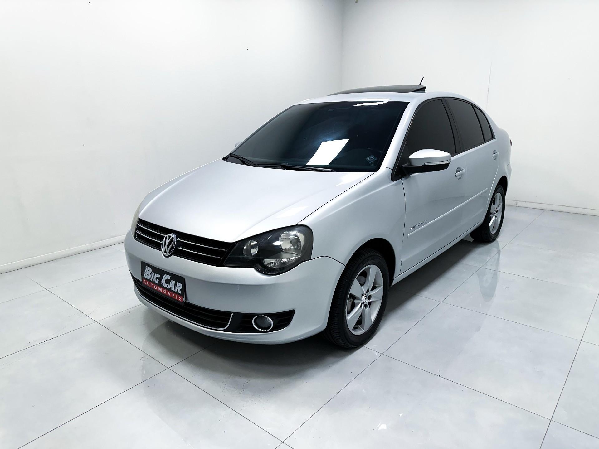 Volkswagen Polo Sedan Comfortline I MOTION  1.6 Total Flex 2014