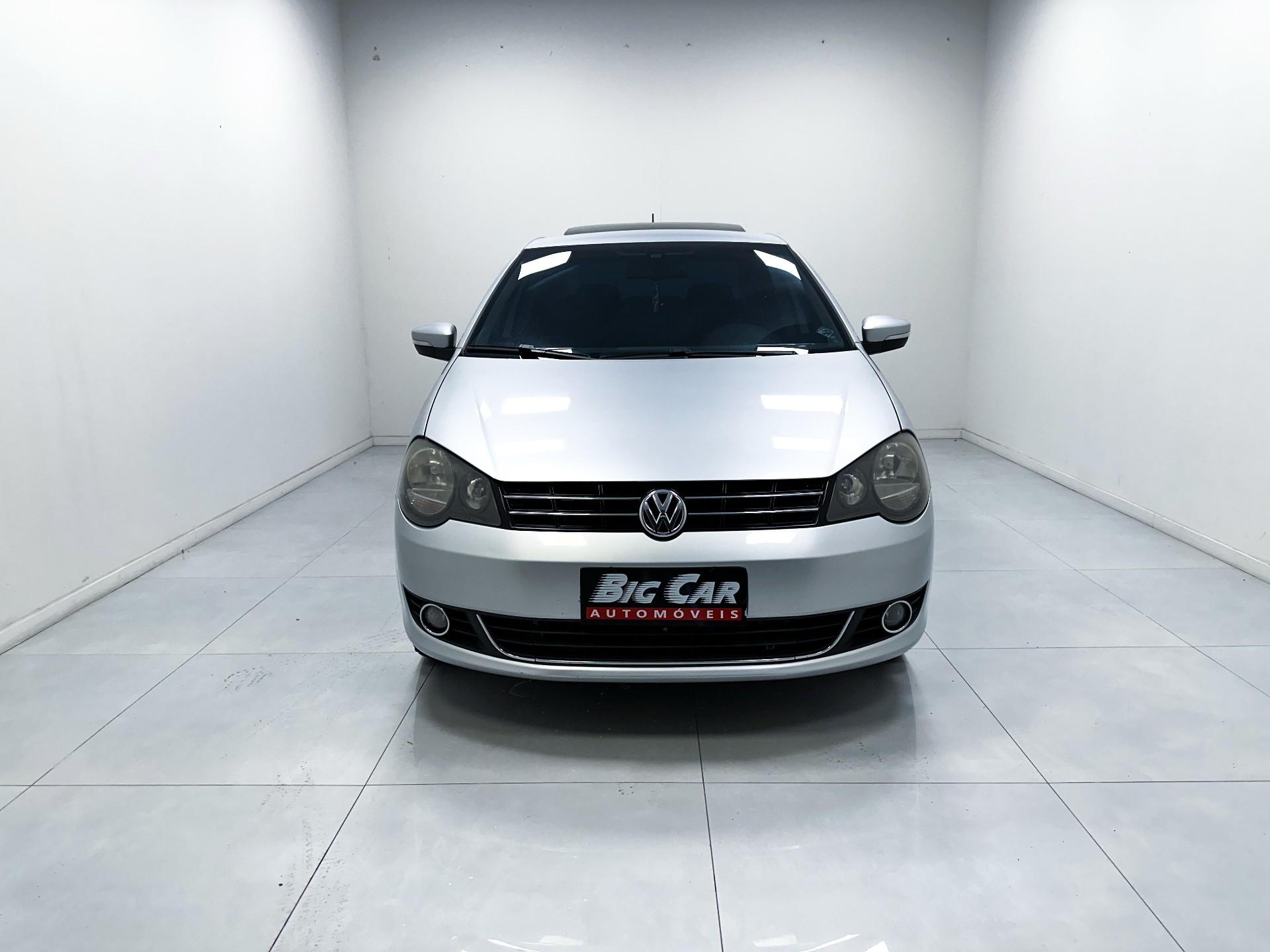 Volkswagen Polo Sedan Comfortline I MOTION  1.6 Total Flex 2014