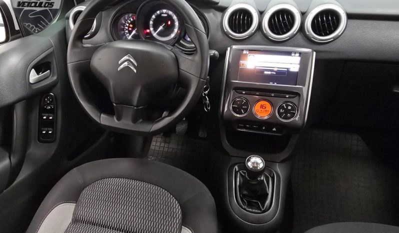 
								Citroën C3 Pure Tech 1.2 2017 full									