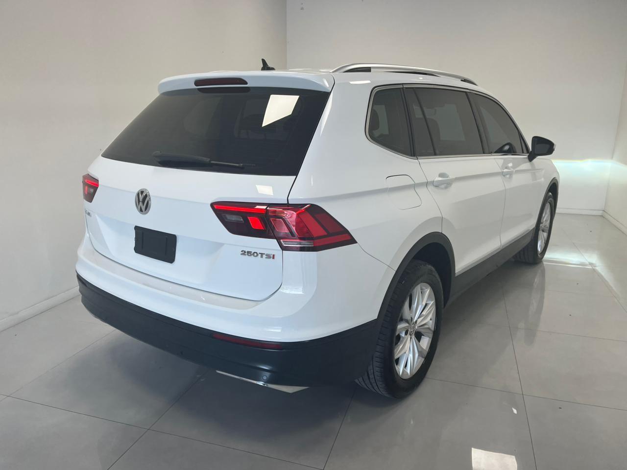 Volkswagen Tiguan Allspac Comf 250 TSI 1.4 Flex 2019