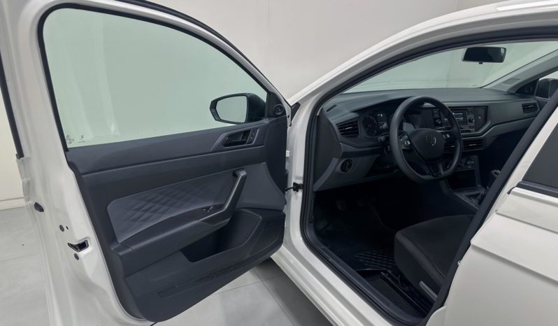 
								Volkswagen Polo Track 1.0 Flex 12V 2024 full									