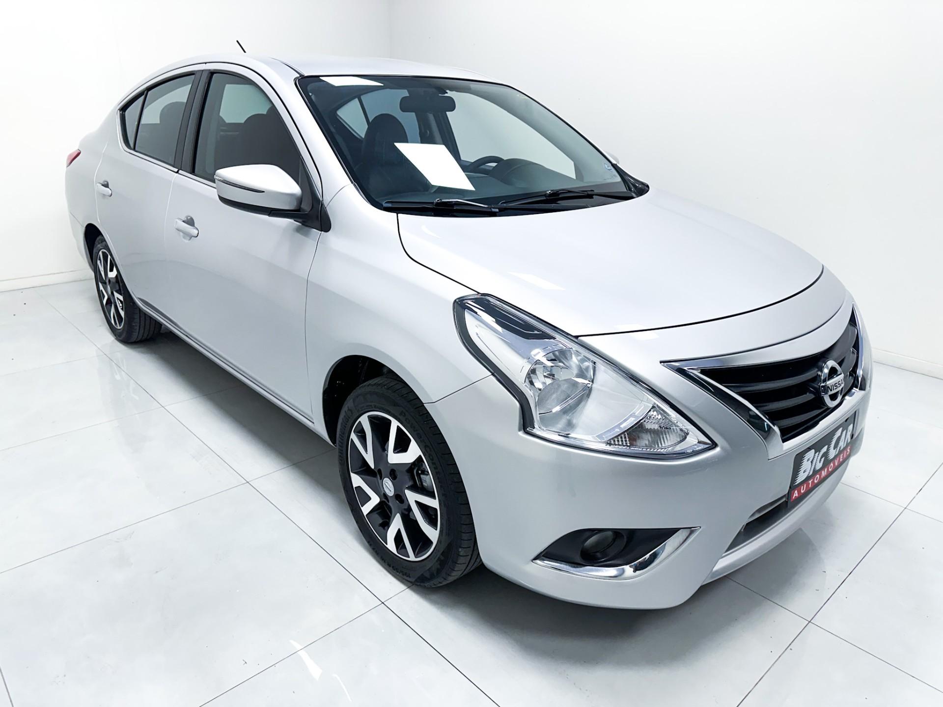 Nissan Versa UNIQUE 1.6 16V Flex Mec. 2016