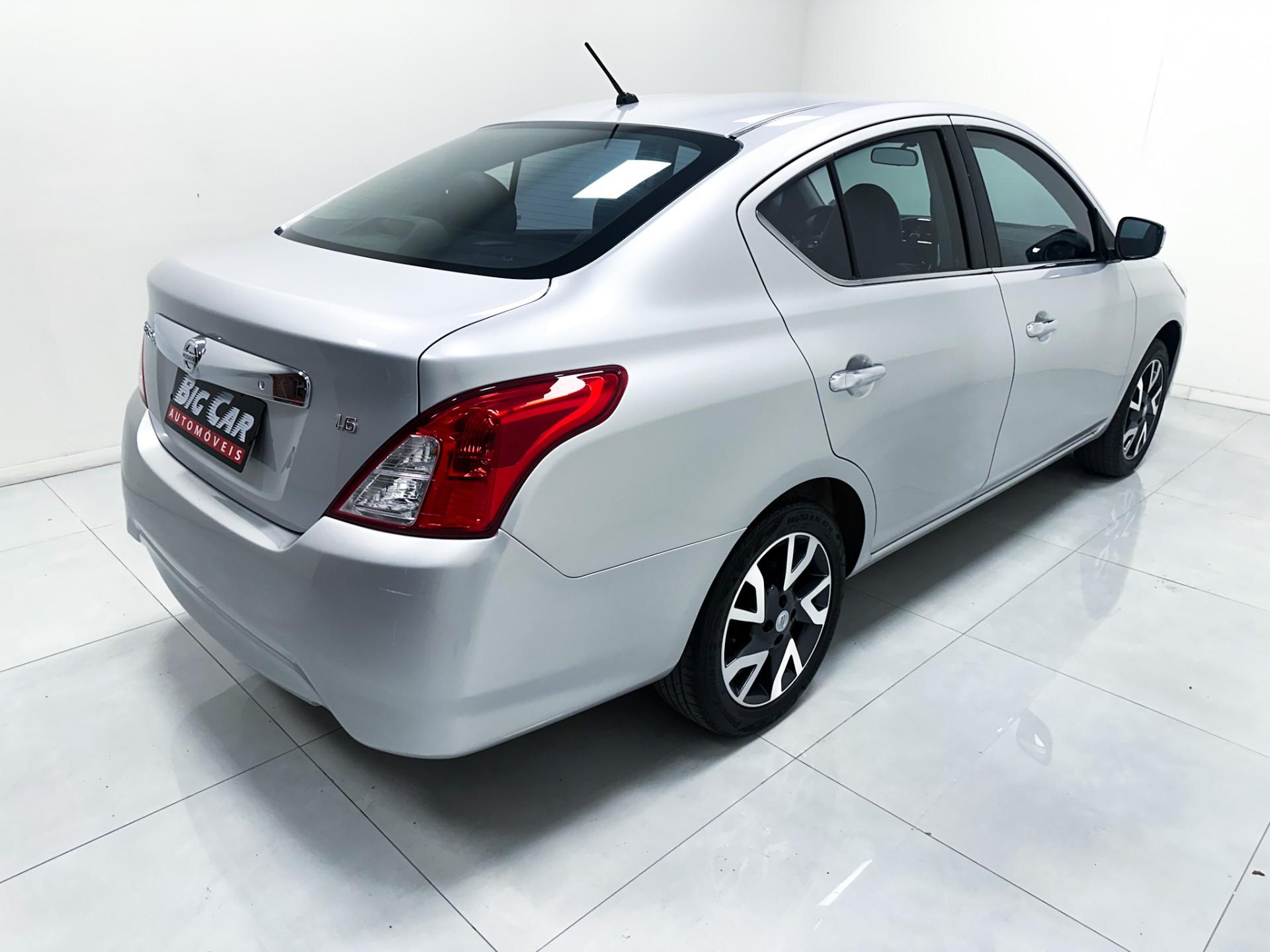 Nissan Versa UNIQUE 1.6 16V Flex Mec. 2016
