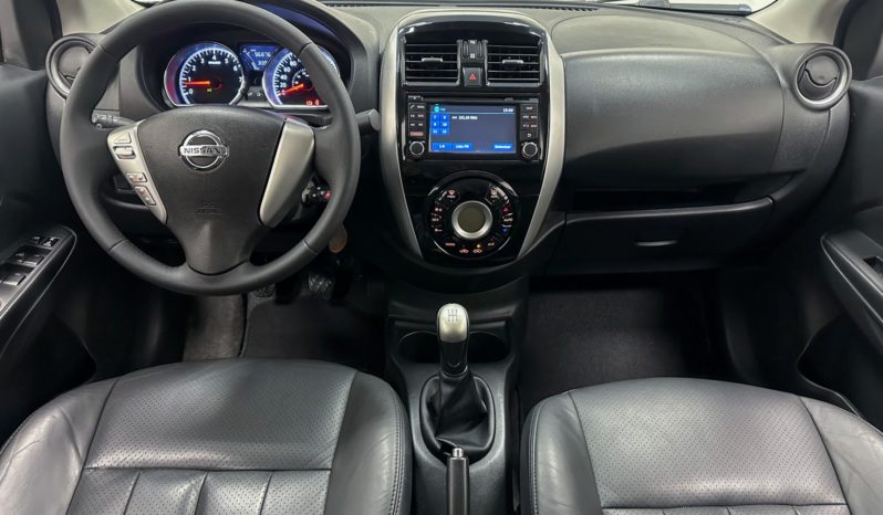 
								Nissan Versa UNIQUE 1.6 16V Flex Mec. 2016 full									
