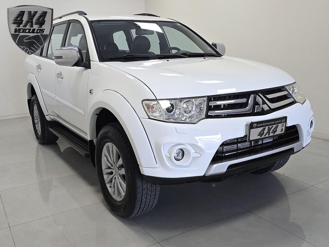 Mitsubishi Pajero HPE 3.2 4×4 T.I. Dies. 7p Aut. 2016