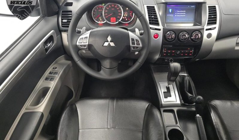 
								Mitsubishi Pajero HPE 3.2 4×4 T.I. Dies. 7p Aut. 2016 full									