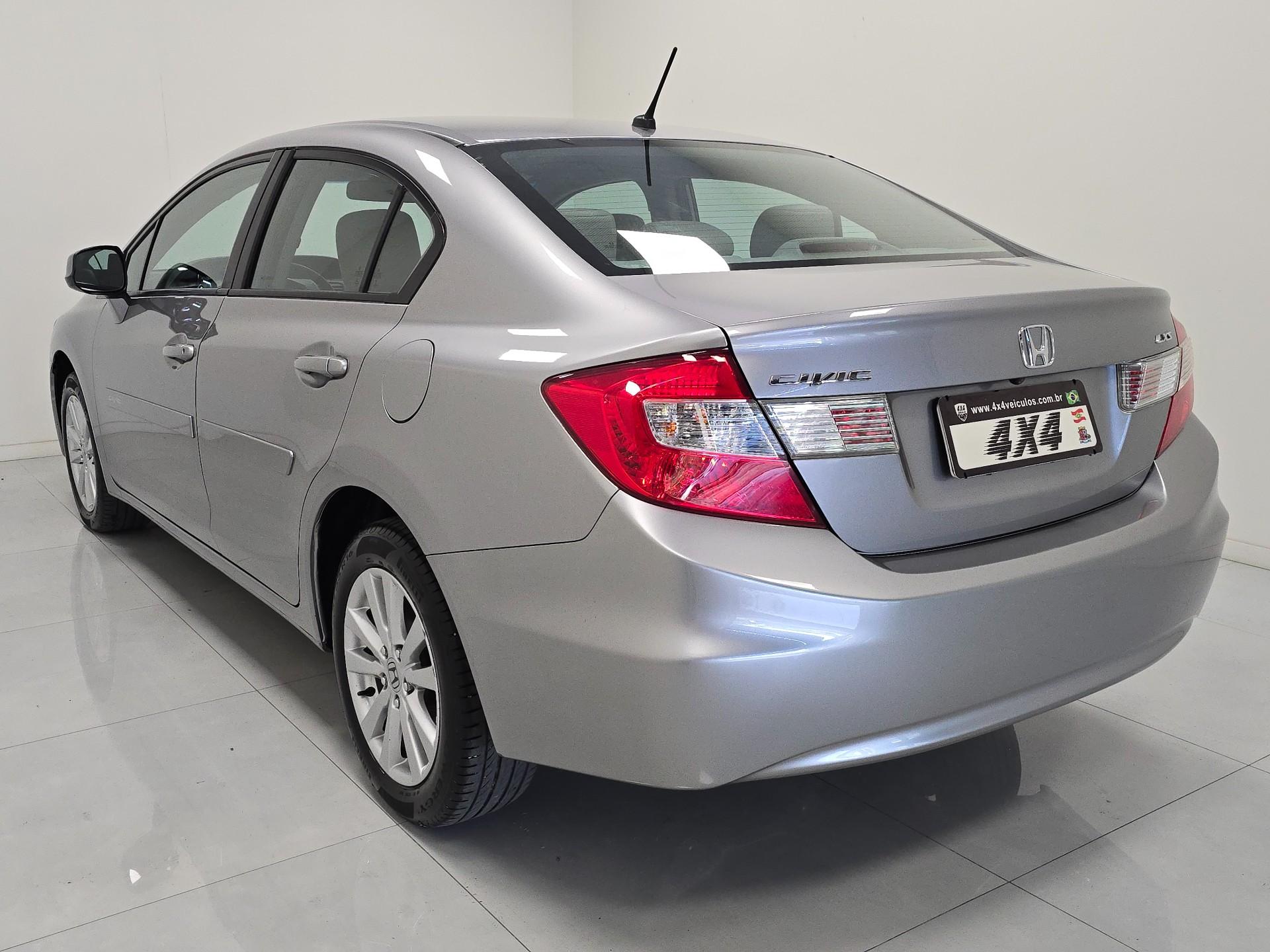 Honda Civic Sedan LXS 1.8/1.8 Flex 16V Mec. 4p 2014