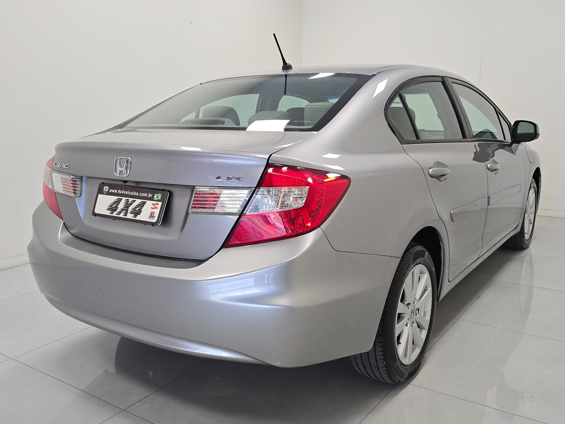 Honda Civic Sedan LXS 1.8/1.8 Flex 16V Mec. 4p 2014