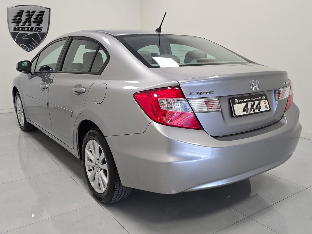 Honda Civic Sedan LXS 1.8/1.8 Flex 16V Mec. 4p 2014