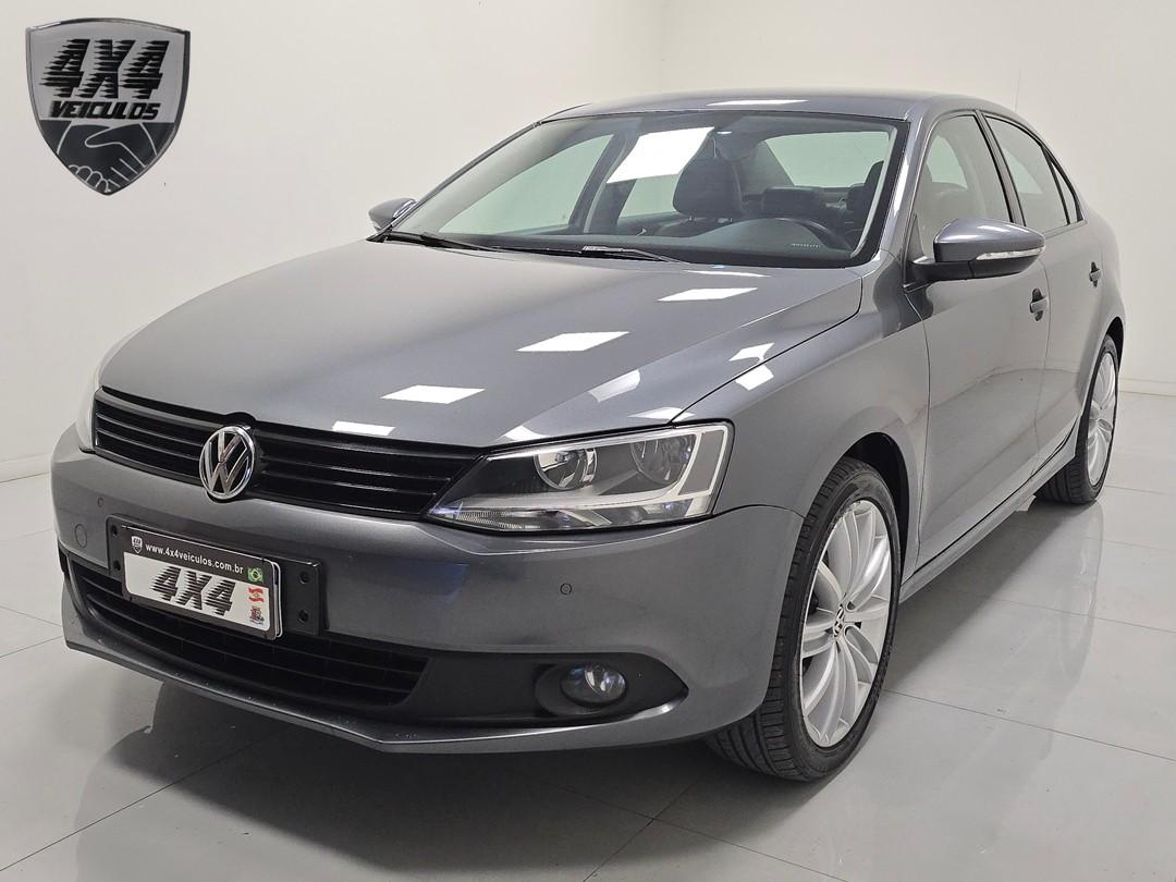 Volkswagen Jetta Comfortline 2.0 Automático 2014