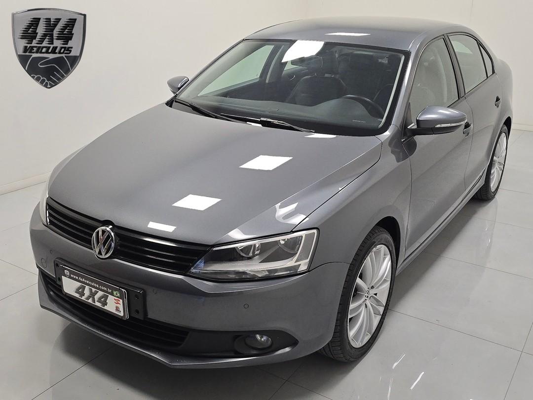Volkswagen Jetta Comfortline 2.0 Automático 2014
