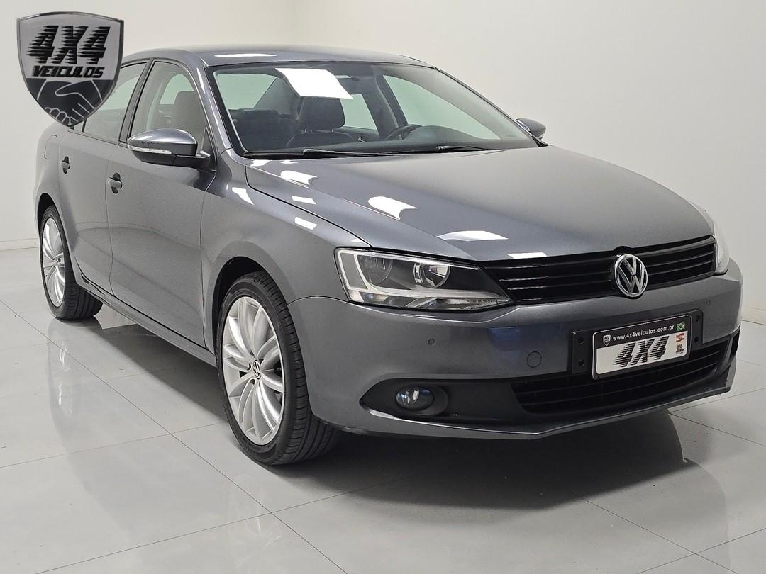 Volkswagen Jetta Comfortline 2.0 Automático 2014