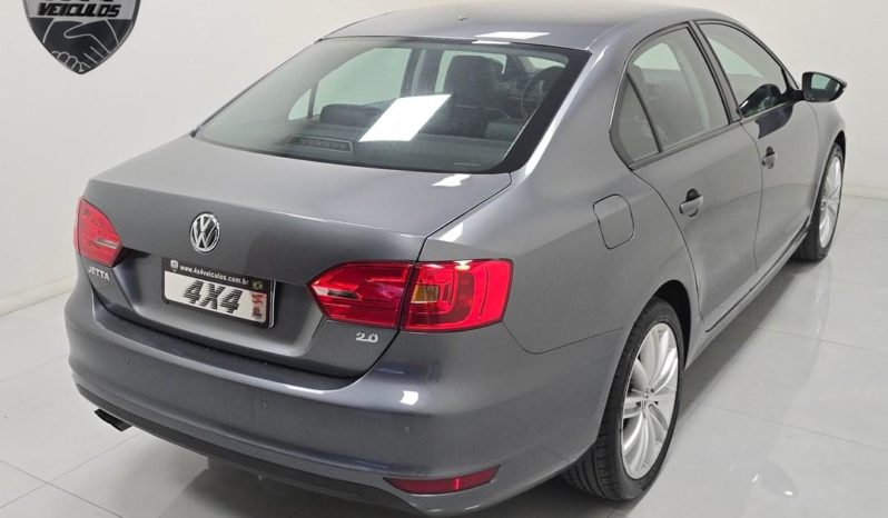 
								Volkswagen Jetta Comfortline 2.0 Automático 2014 full									