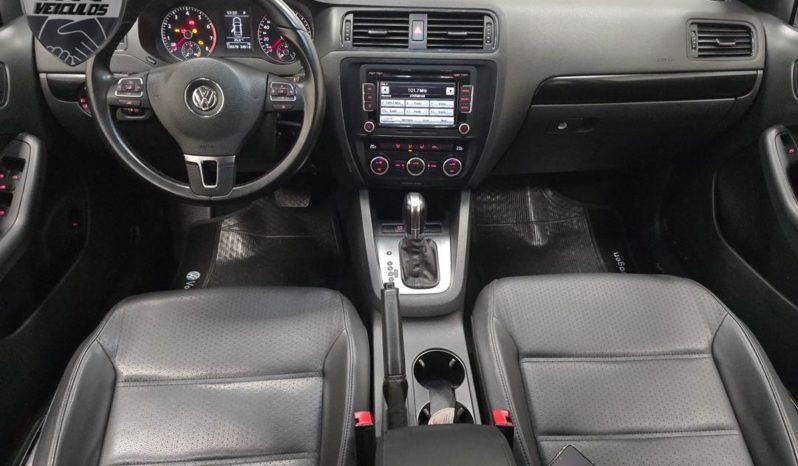
								Volkswagen Jetta Comfortline 2.0 Automático 2014 full									