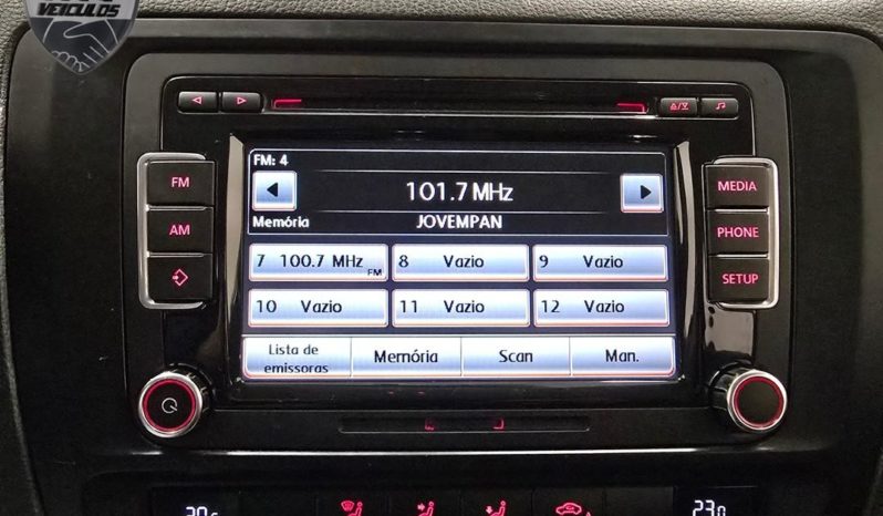 
								Volkswagen Jetta Comfortline 2.0 Automático 2014 full									