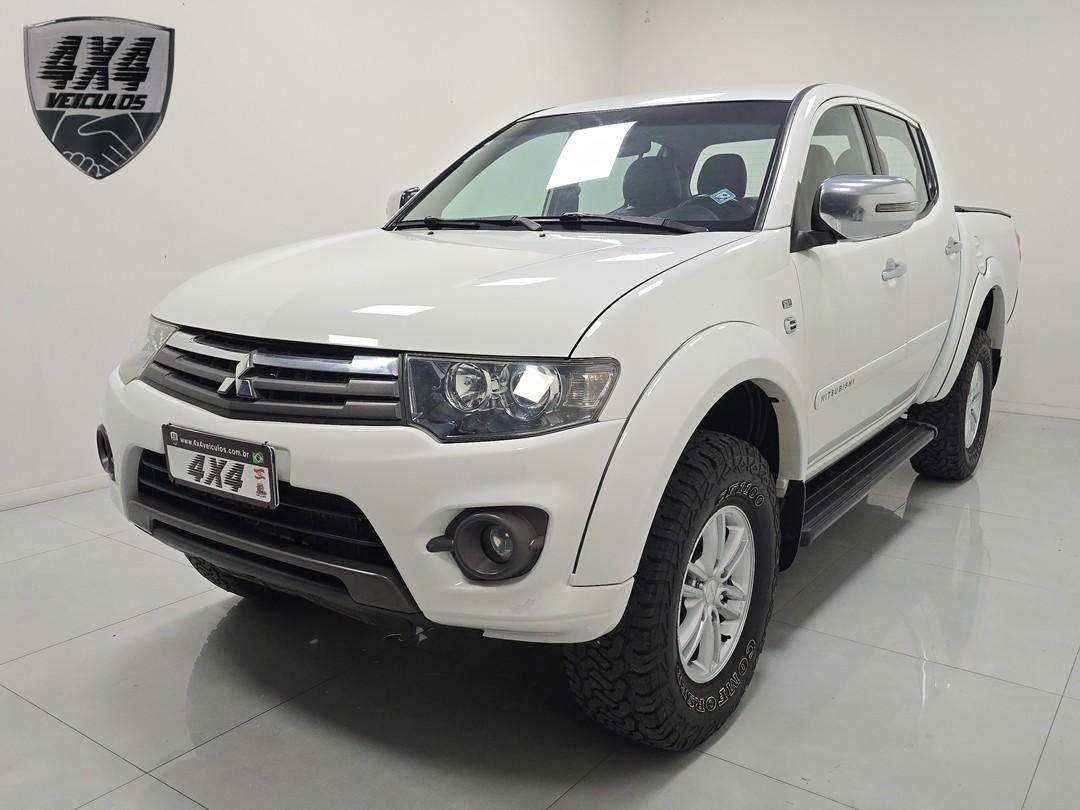 Mitsubishi L200 Triton HPE 3.2 CD TB Int.Diesel Aut 2016