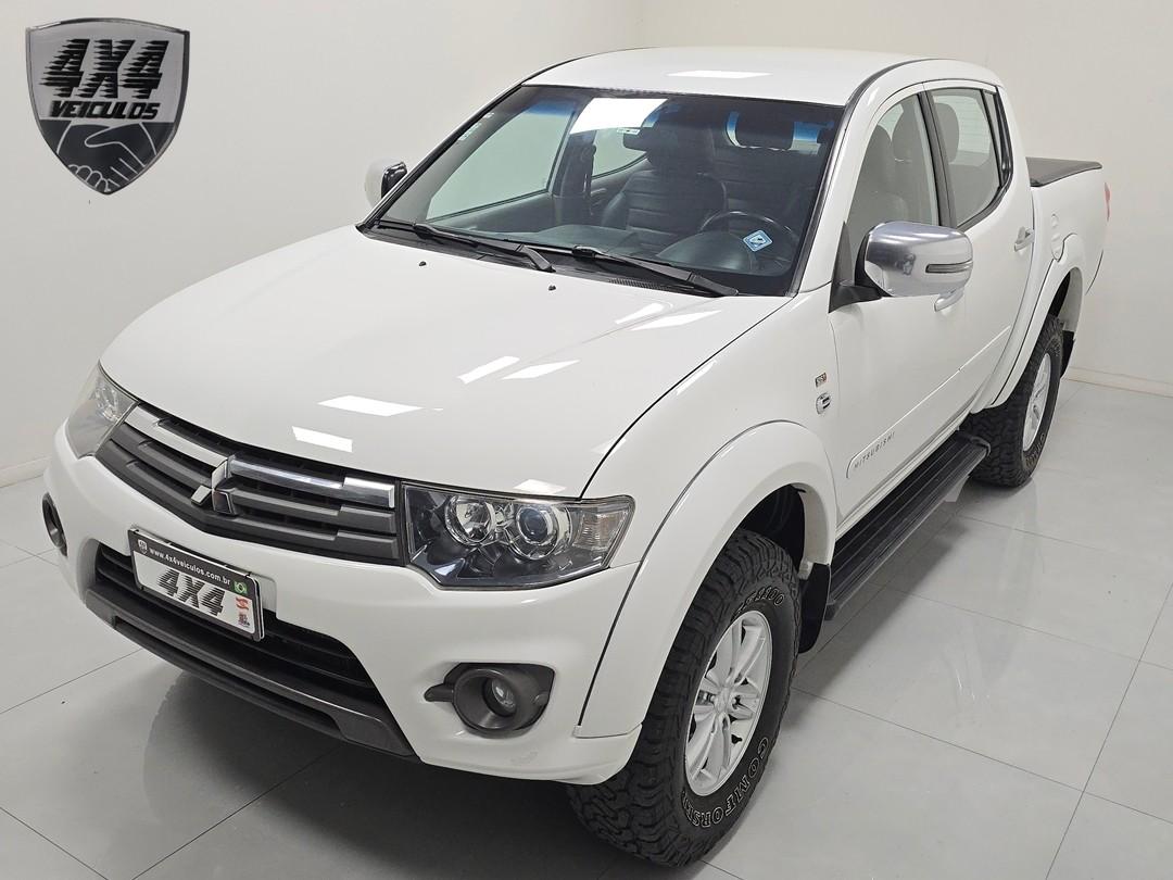 Mitsubishi L200 Triton HPE 3.2 CD TB Int.Diesel Aut 2016