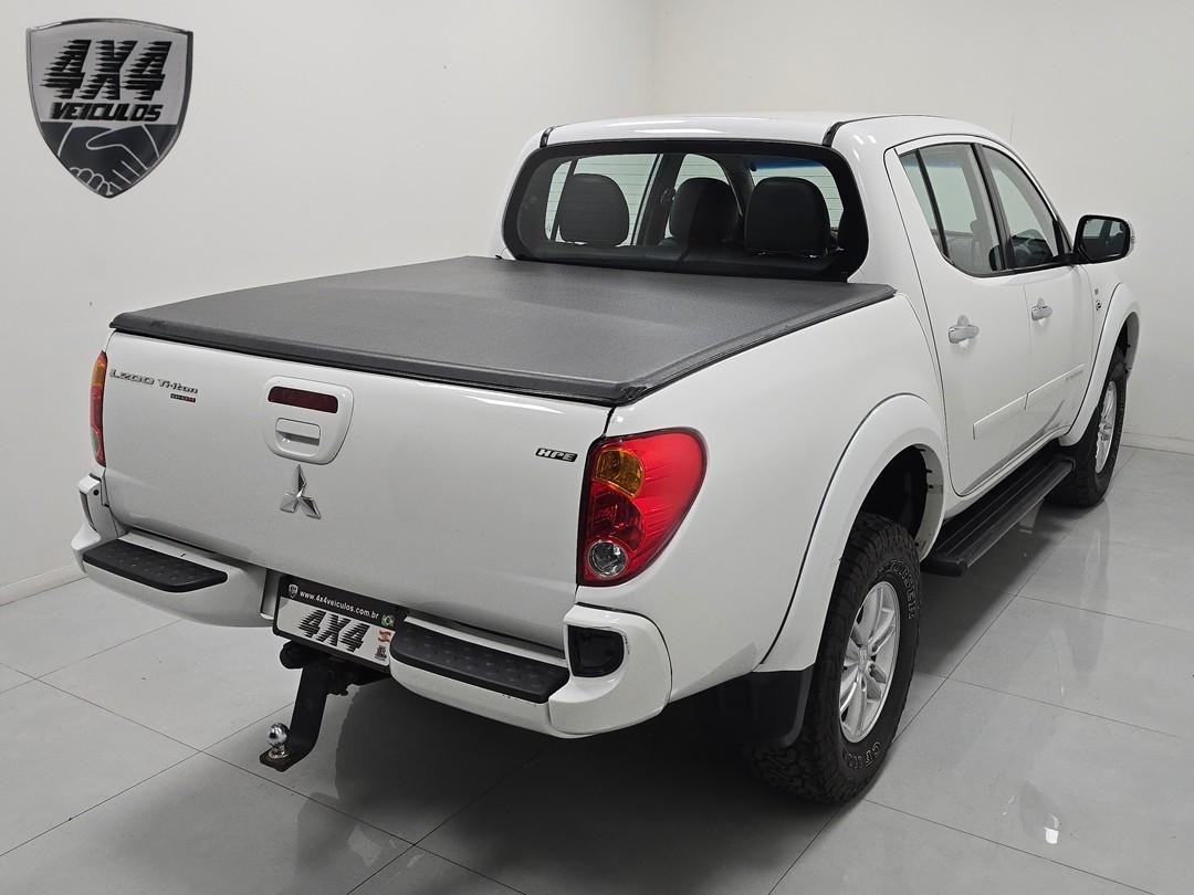 Mitsubishi L200 Triton HPE 3.2 CD TB Int.Diesel Aut 2016