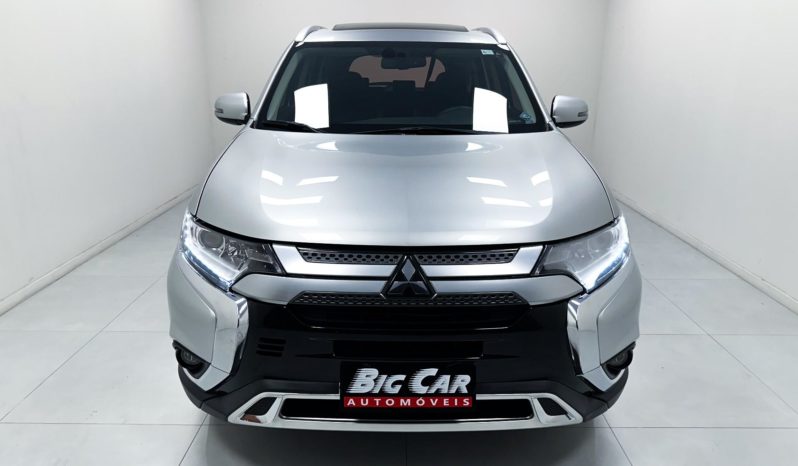 
								Mitsubishi Outlander HPE 2.0 16V 5p Aut. 2020 full									