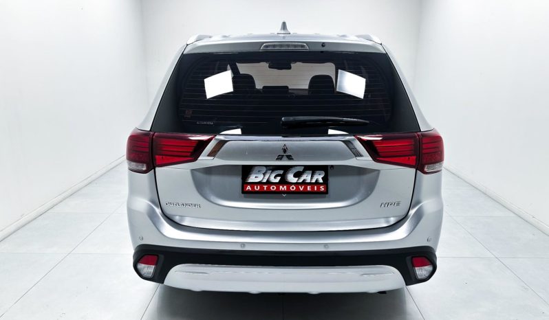 
								Mitsubishi Outlander HPE 2.0 16V 5p Aut. 2020 full									