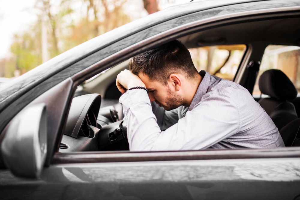 Carro morre em movimento: saiba como agir e evitar o problema