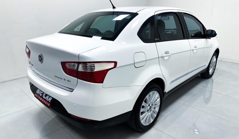 
								Fiat Grand Siena ESSENCE Dualogic 1.6 Flex 16V 2015 full									