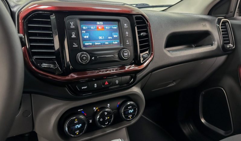 
								Fiat Toro Freedom Road 1.8 16V Flex Aut. 2018 full									