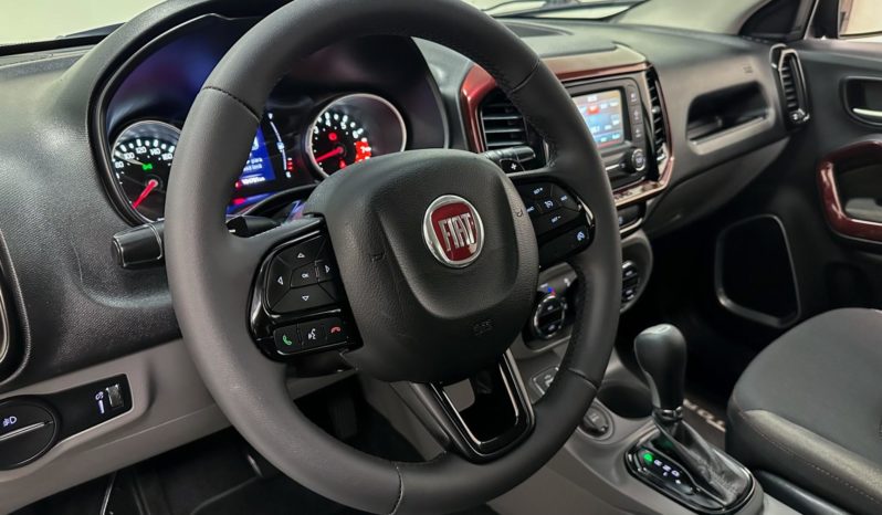 
								Fiat Toro Freedom Road 1.8 16V Flex Aut. 2018 full									