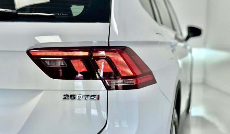
								Volkswagen Tiguan Allspace Comfortline 250 TSI 1.4 Flex  (7lug.) 2019 full									