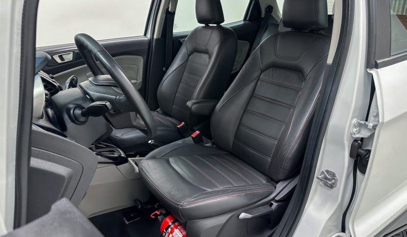 
								Ford EcoSport TITANIUM 2.0 16V Flex 2015 full									