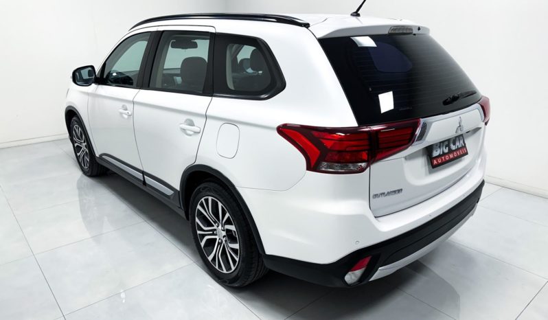 
								Mitsubishi Outlander 2.0 16V 160cv Aut. 2016 full									