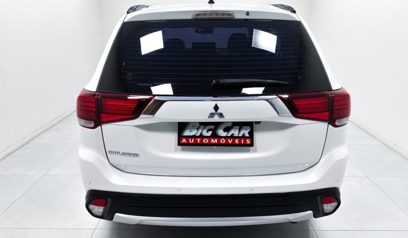 
								Mitsubishi Outlander 2.0 16V 160cv Aut. 2016 full									