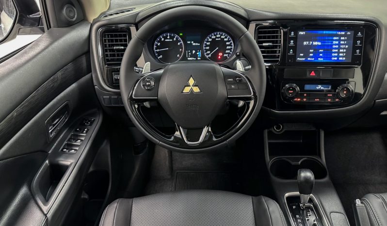 
								Mitsubishi Outlander 2.0 16V 160cv Aut. 2016 full									