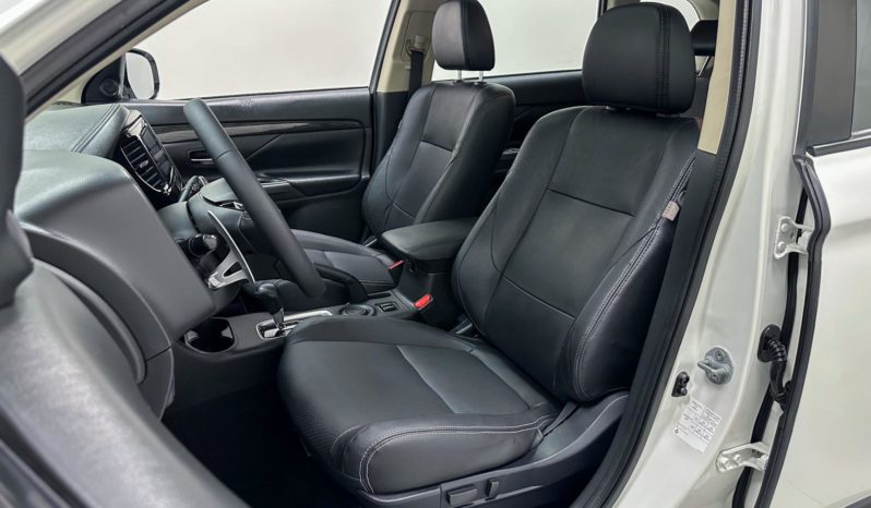 
								Mitsubishi Outlander 2.0 16V 160cv Aut. 2016 full									