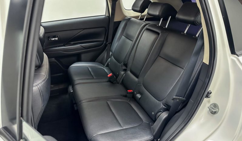 
								Mitsubishi Outlander 2.0 16V 160cv Aut. 2016 full									