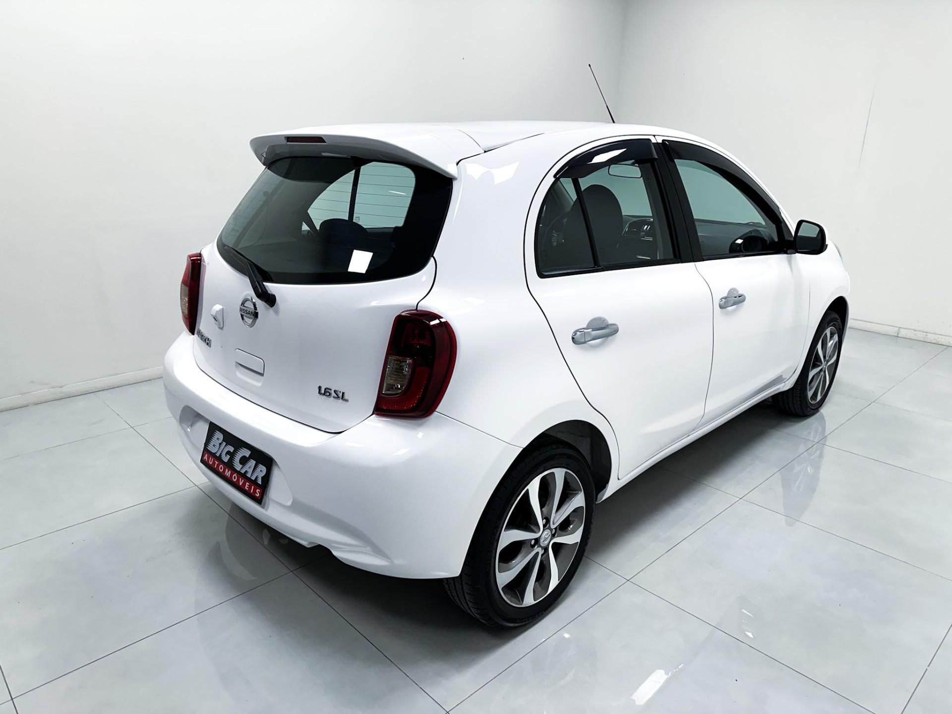 Nissan March SL 1.6 16V Flex 2016