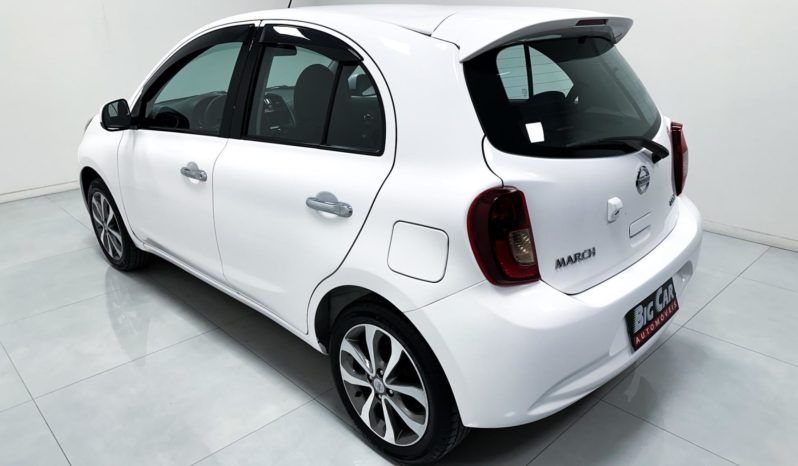 
								Nissan March SL 1.6 16V Flex 2016 full									
