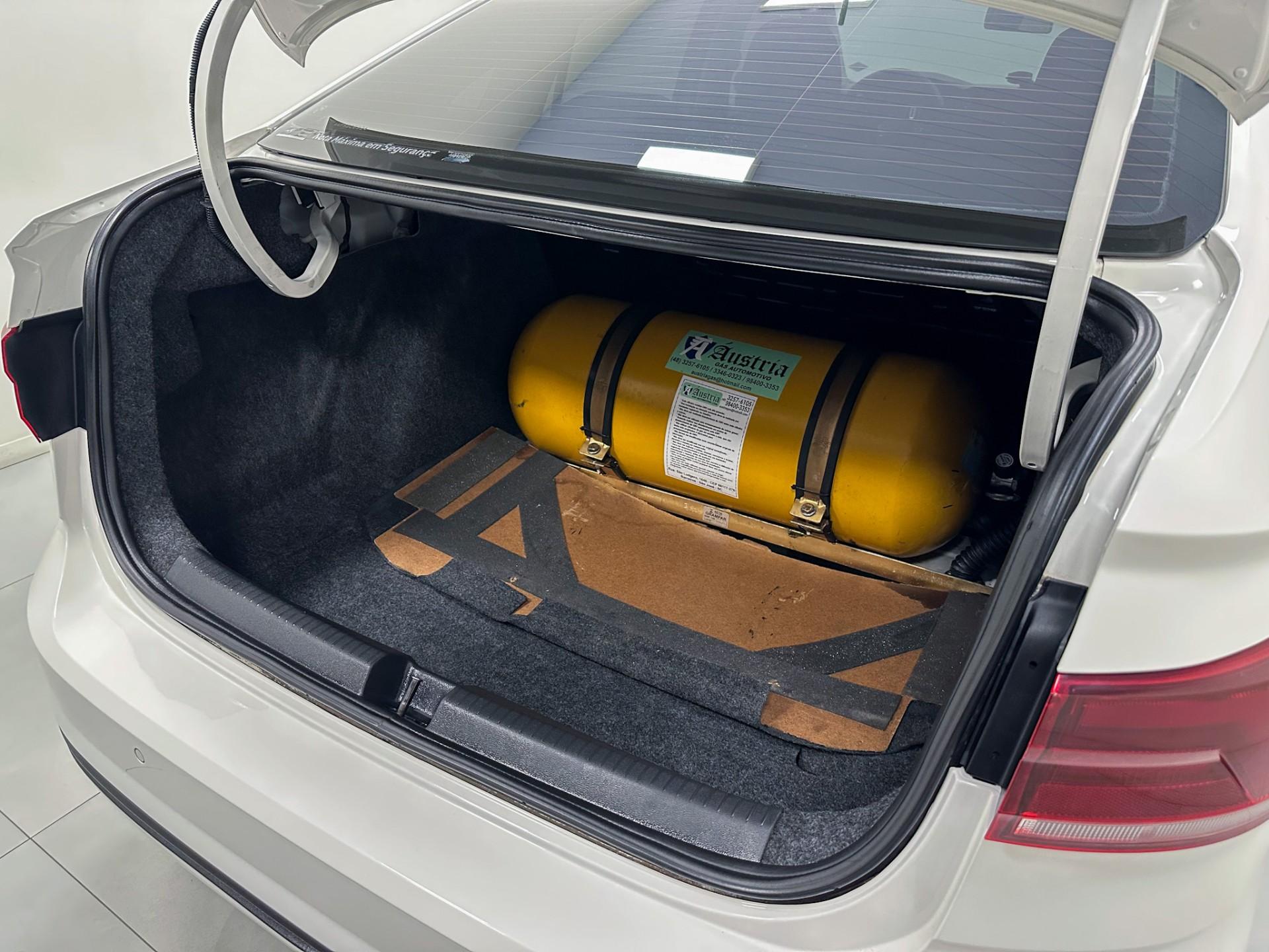 Volkswagen Virtus 1.6 GNV MSI Flex 16V Mec. 2019