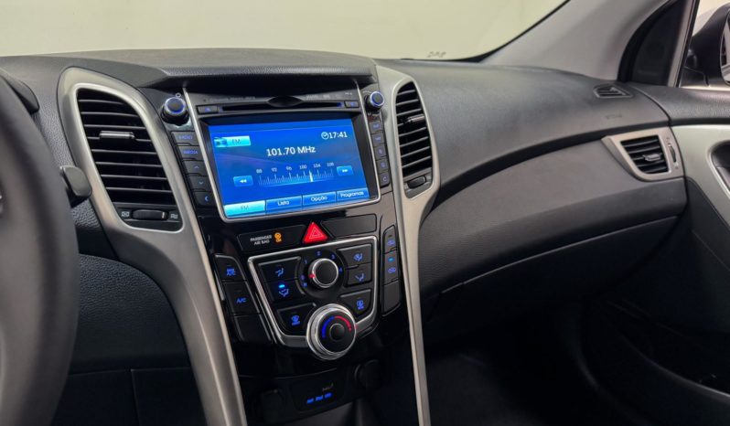 
								Hyundai I30 1.8 16V Aut. 2015 full									